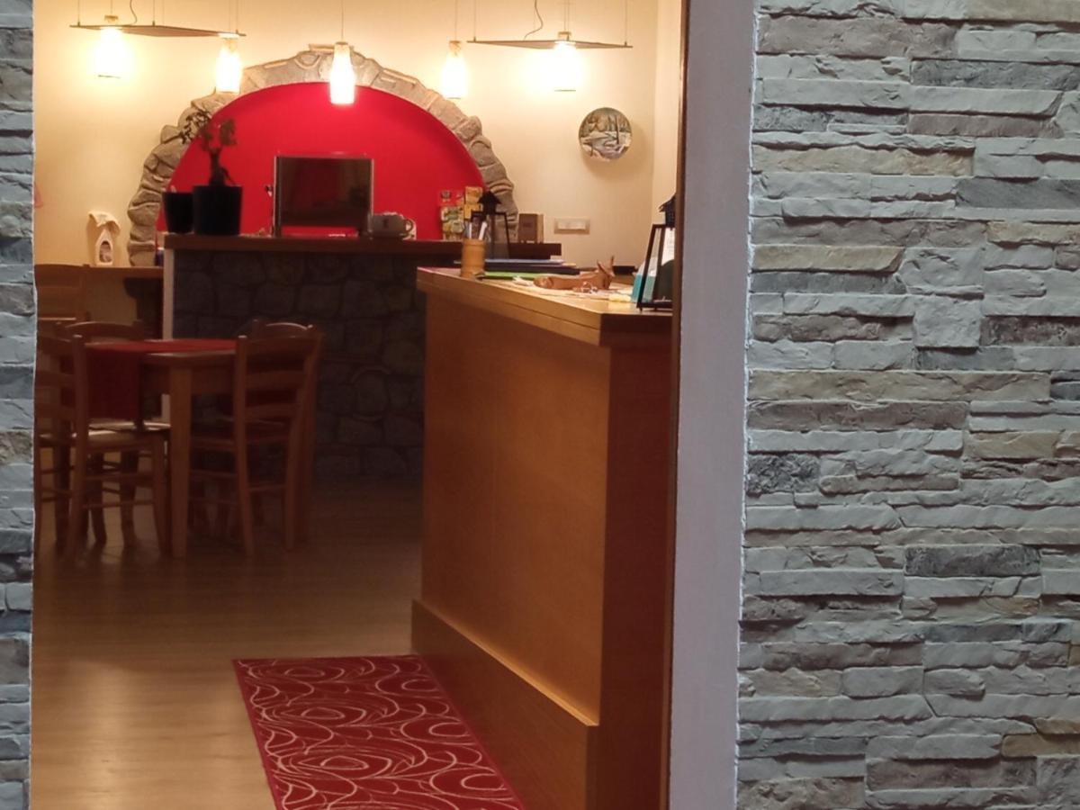 Guest House Caracas Lorica Dış mekan fotoğraf