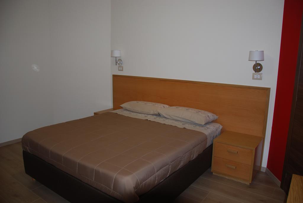 Guest House Caracas Lorica Dış mekan fotoğraf